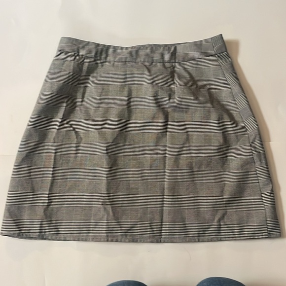 Plaid mini skirt - Picture 2 of 3